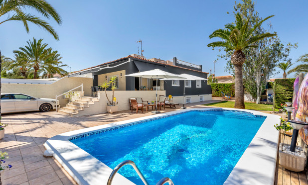 Resale - Villa - Torrevieja - Rocio del Mar