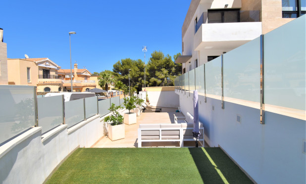 Revente - Detached Villa - Orihuela Costa - Villamartin