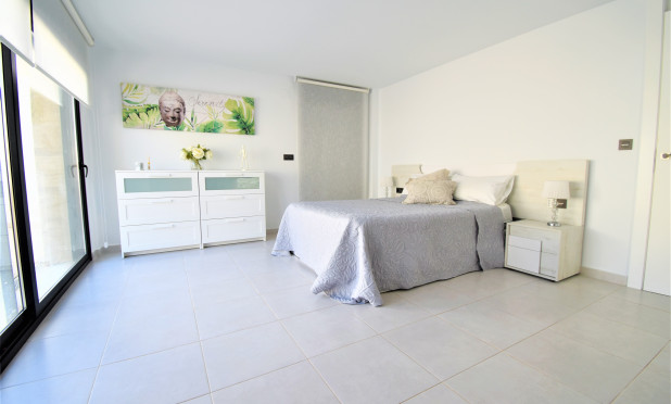 Resale - Detached Villa - Orihuela Costa - Villamartin