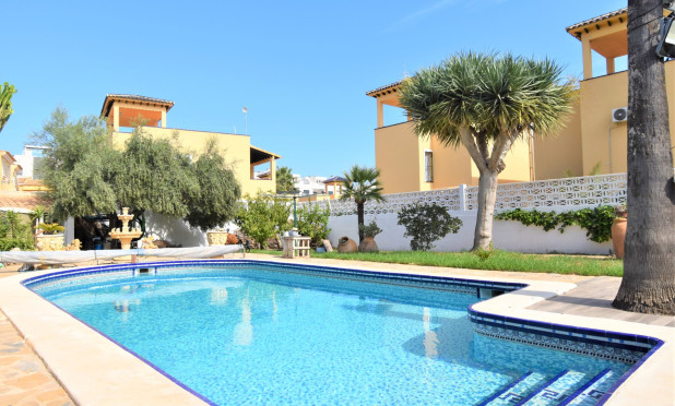 Wiederverkauf - Detached Villa - Orihuela Costa - Villamartin