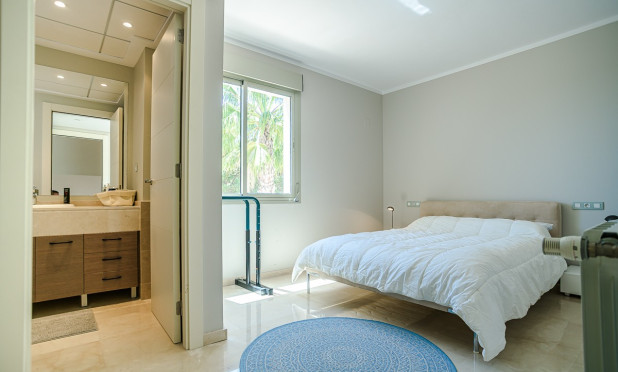 Resale - Villa - San Miguel de Salinas - Las Colinas Golf