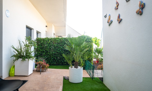 Resale - Apartment / flat - Pilar de la Horadada - Lo Romero Golf