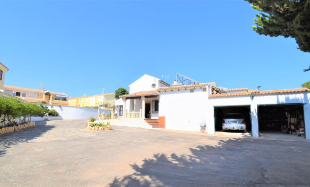 Wiederverkauf - Detached Villa - Orihuela Costa - Villamartin