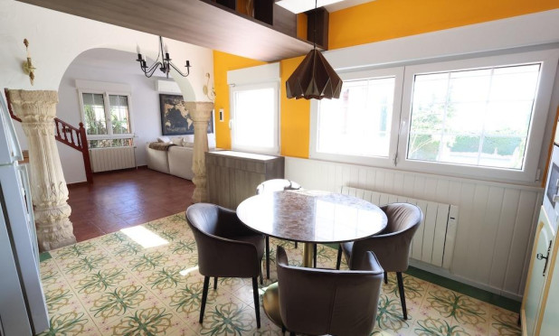 Resale - Villa - Orihuela Costa - Villamartín