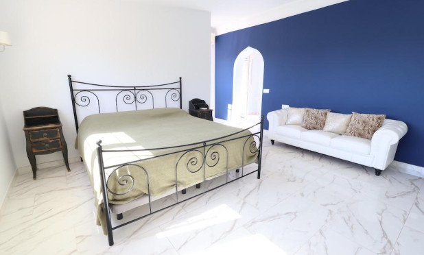 Resale - Villa - Orihuela Costa - Villamartín