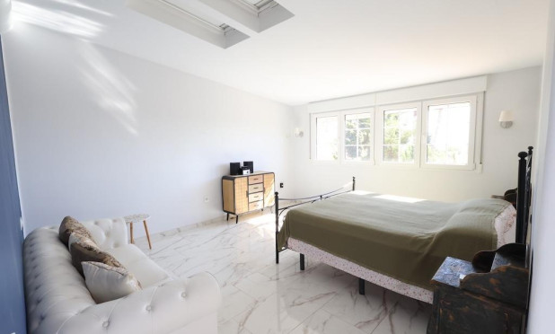 Resale - Villa - Orihuela Costa - Villamartín