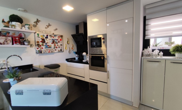 Herverkoop - Appartement / flat - Orihuela Costa