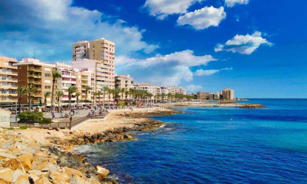 Neue Gebäude - Stadthaus - Torrevieja - Lago Jardin