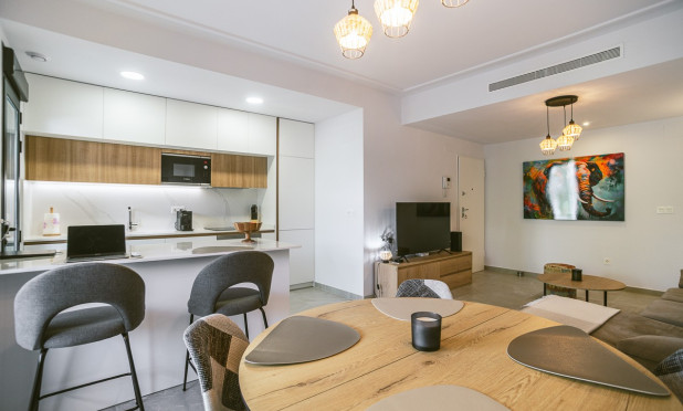 Resale - Apartment / flat - Torrevieja - Playa del Cura