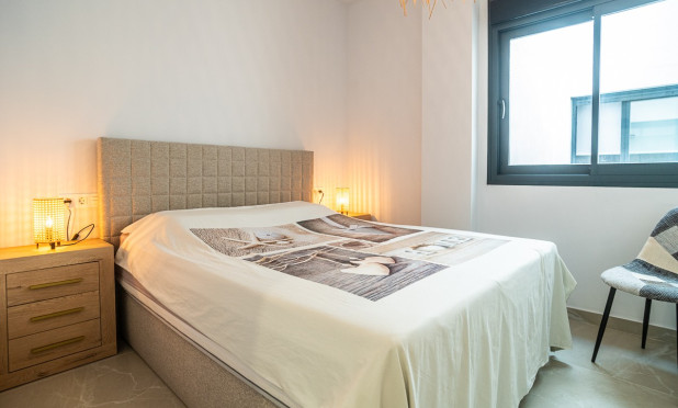 Resale - Apartment / flat - Torrevieja - Playa del Cura