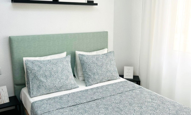 Reventa - Apartamento / piso - Benidorm - Centro