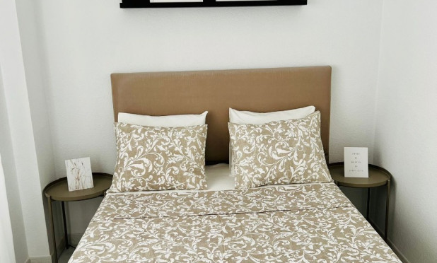 Reventa - Apartamento / piso - Benidorm - Centro