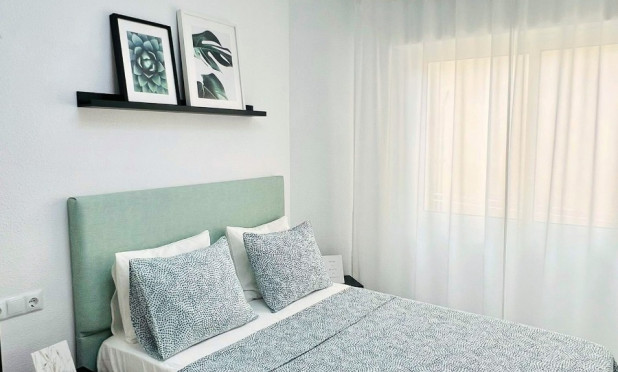 Reventa - Apartamento / piso - Benidorm - Centro