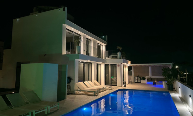 Resale - Villa - San Fulgencio - La Marina