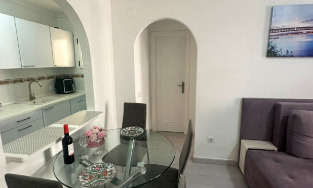 Resale - Apartment / flat - Torrevieja - Parque de las Naciones