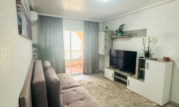 Resale - Apartment / flat - Torrevieja - Parque de las Naciones