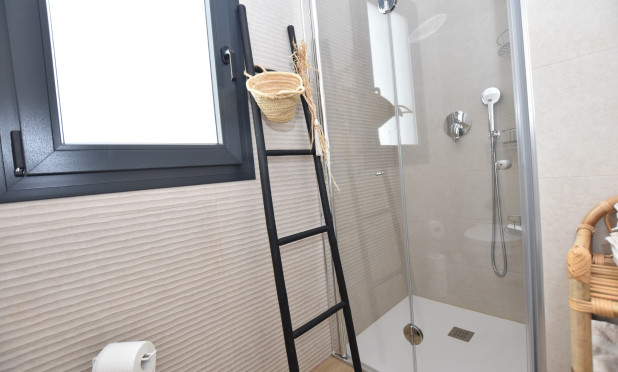 Resale - Apartment / flat - Torrevieja - Los Balcones