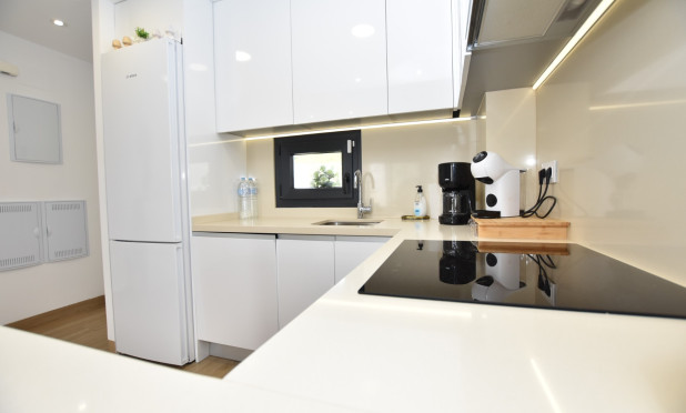 Resale - Apartment / flat - Torrevieja - Los Balcones