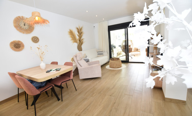 Resale - Apartment / flat - Torrevieja - Los Balcones