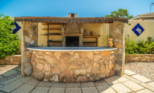 Resale - Villa - Torrevieja - La Siesta