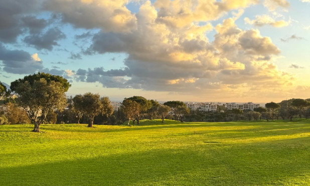 Obra nueva - Apartamento / piso - Las Lagunas de Mijas