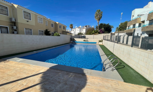 Resale - Townhouse - Orihuela Costa - Villamartin