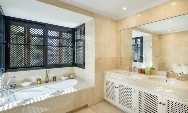 Obra nueva - Villa - Benahavis - Benahavís