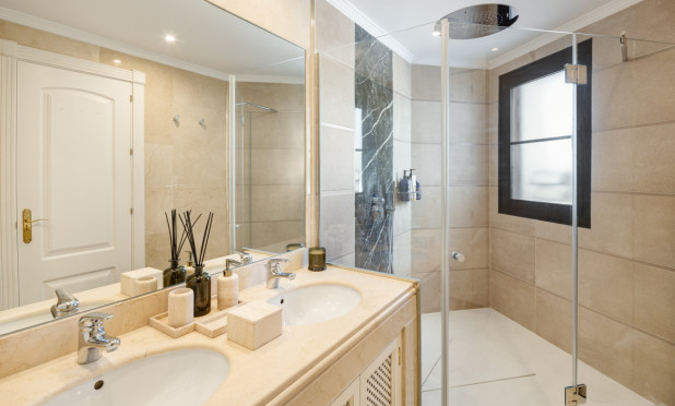 Obra nueva - Villa - Benahavis - Benahavís