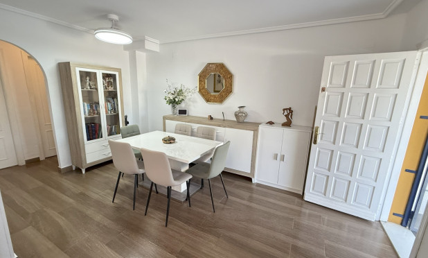 Resale - Finca / Country Property - Orihuela Costa - La Zenia