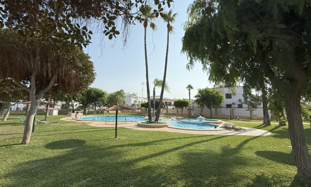 Resale - Finca / Country Property - Orihuela Costa - La Zenia