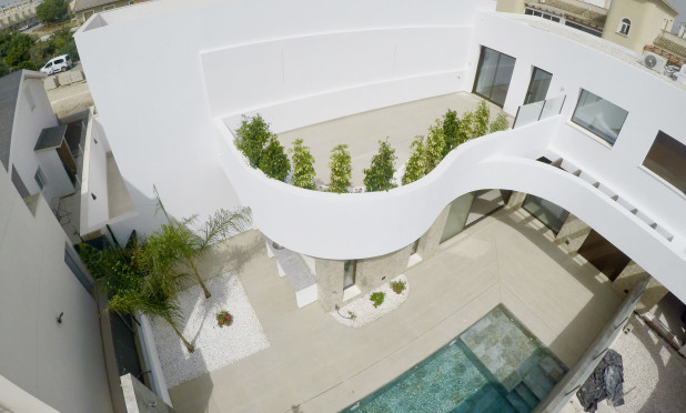 Neue Gebäude - Stadthaus - Heredades