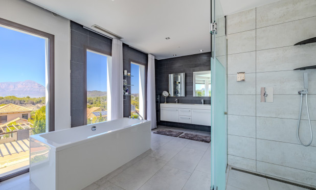 Resale - Villa - Jávea - Cansalades