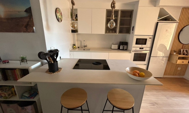 Wiederverkauf - Wohnung - Albir