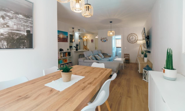 Wiederverkauf - Wohnung - Albir