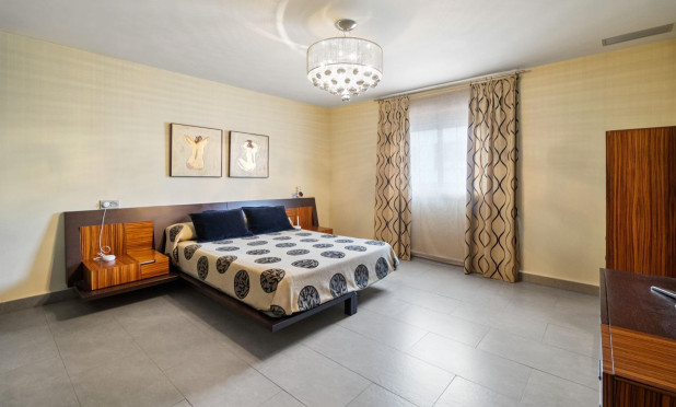 Resale - Villa - Rojales