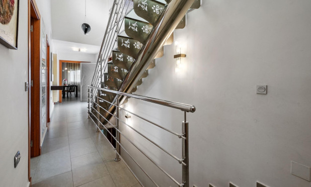 Resale - Villa - Rojales