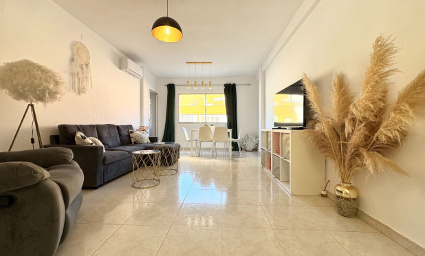 Resale - Apartment / flat - Denia - Dénia