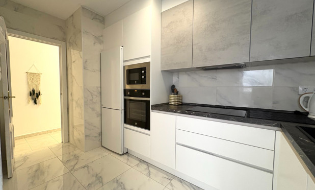 Resale - Apartment / flat - Denia - Dénia