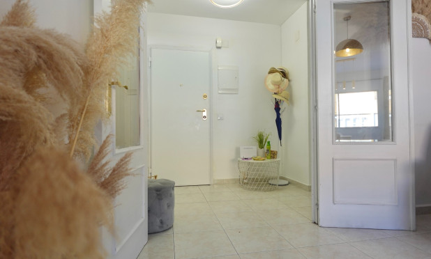 Resale - Apartment / flat - Denia - Dénia