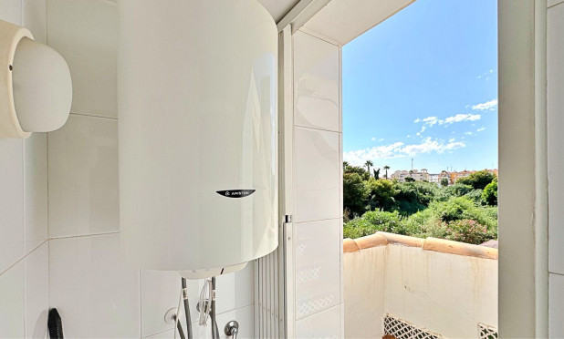 Resale - Apartment / flat - Orihuela Costa - La Zenia