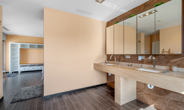 Herverkoop - Villa - Benijofar