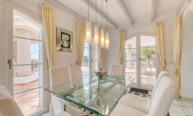 Resale - Villa - Port d'Andratx - Andratx