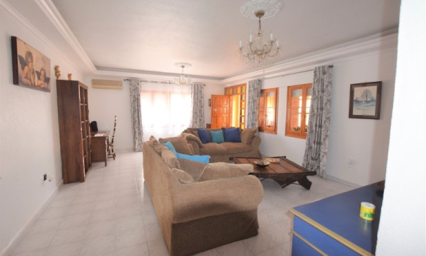 Resale - Villa - Ciudad Quesada - Pueblo Bravo