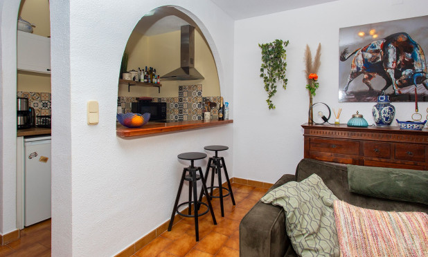 Resale - Apartment / flat - Torrevieja - La Mata