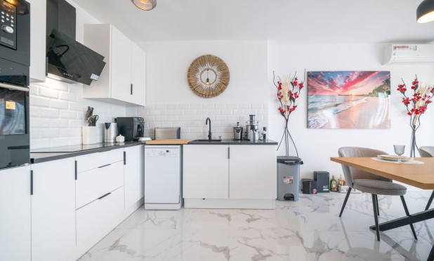 Resale - Apartment / flat - Orihuela Costa - Punta Prima