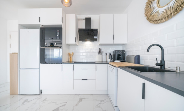 Resale - Apartment / flat - Orihuela Costa - Punta Prima