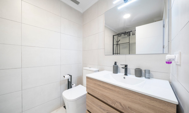 Resale - Apartment / flat - Orihuela Costa - Punta Prima