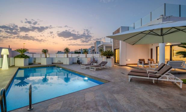 Resale - Villa - Orihuela Costa - Villamartín