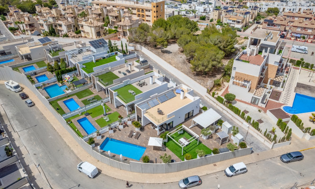 Resale - Villa - Orihuela Costa - Villamartín