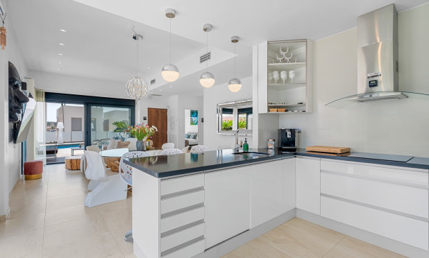 Resale - Villa - Orihuela Costa - Villamartín